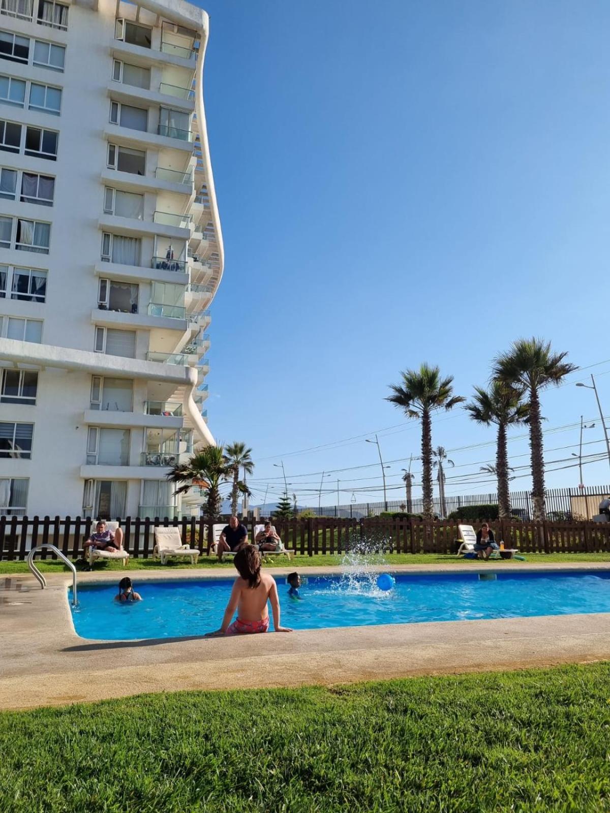 Hermosa Vista Al Mar, Departamento Full Equipado Edificio Neohaus 2d2b1e * La Serena